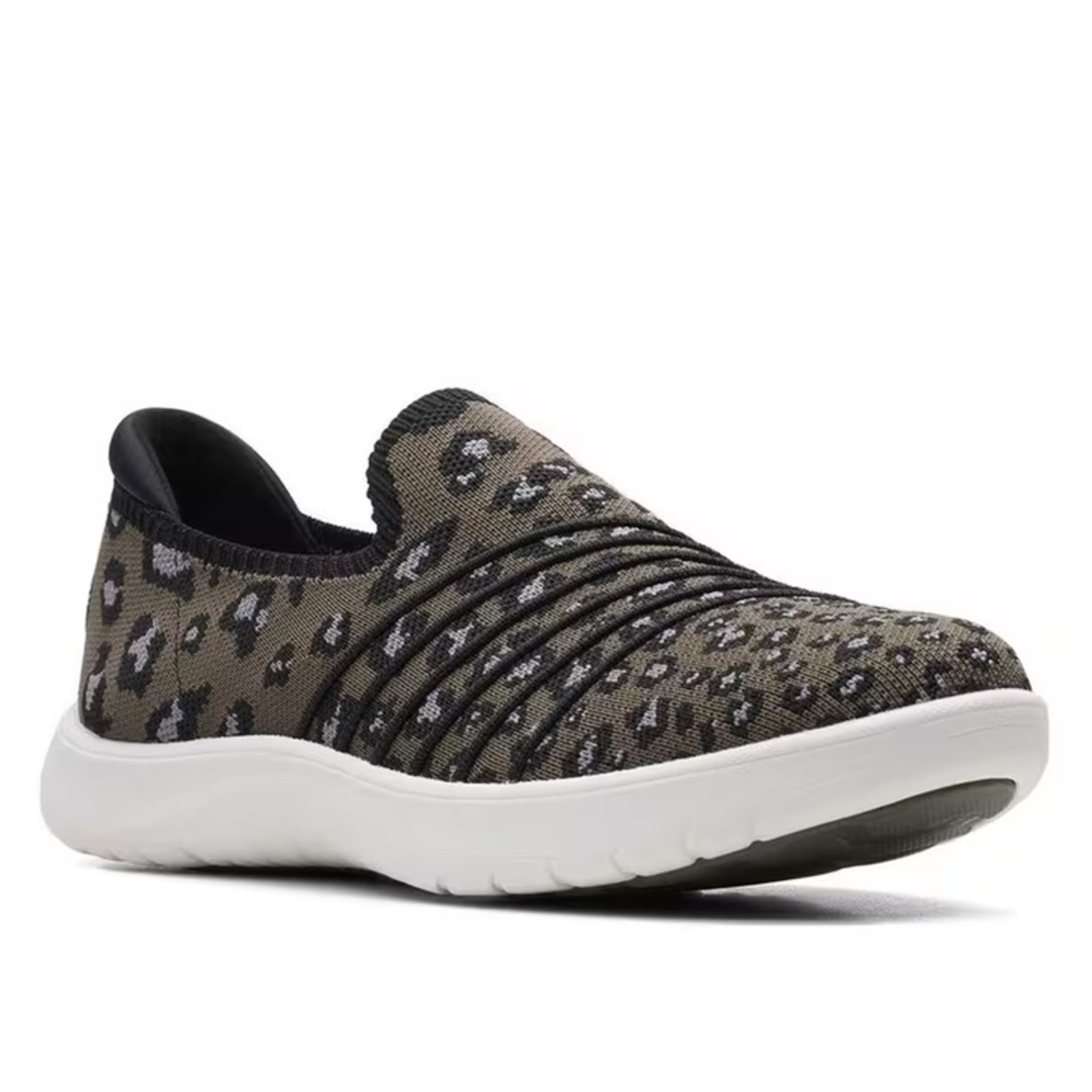 Clarks Cloudsteppers Womens Adella Step Sneaker